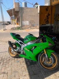 كاوسكي • 2004 • بدون اوراق