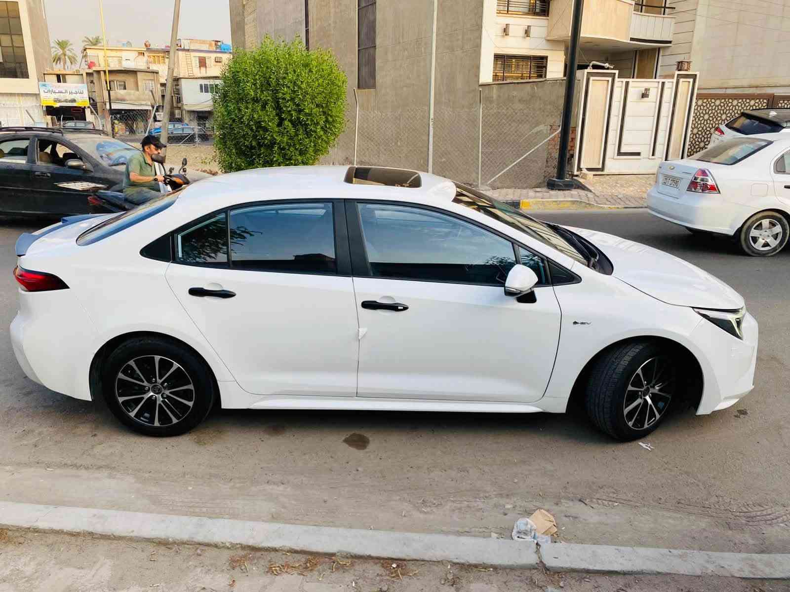 كورلا هايبرد • ٢٠٢٥ • ٣٣٠٠٠ كم