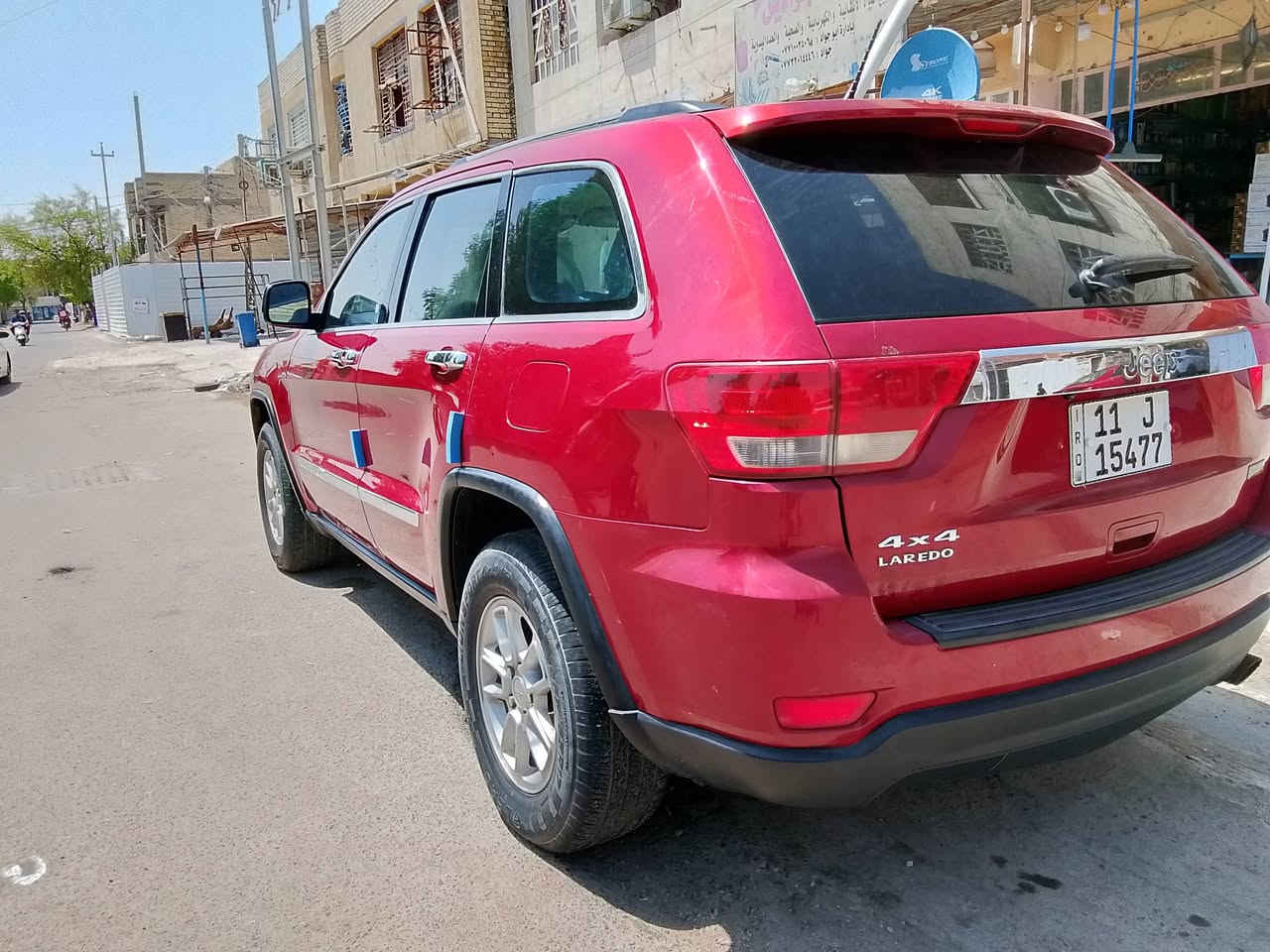 جيب لاريدو مديل 11كفاله سياره من حادث بيها مكانين صبغ صغار ومكانين بارد فقط بدون حادث سياره للبيع مكاني بغداد شعله استفسار الاتصال ***********سعر 140وبيها شي قليل وإذ اكو مراوس ارواس بسياره ناصيه

نص مكتوب في الصور:
- ف عن الصبغ السمكرة البارد التبديل الخدوش المحرك الكير المنظومات الكهربائية
- الاول : بغداد - البياع - تقاطع درويش - مقابل المجمع السكني
- الفرع الثاني : بغداد -طالبية - حي جميلة -شارع خير الله- مجاور مسجد ائمة البقیع
- *********** ***********
- تاريخ الفحص 2026-07-03
- الوقت 6:20:13 PM
- لسيارة ضياء
- ارة 11 J15477
- موديل جيب شيروكي/احمر 2011
- : الفحص نافذ لمدة 3 ايام من تاريخ الفحص
- الجانب الايمن بارد جاملغ امامي-بارد باب امامي طخة باب خلفي طخة
- جاملغ خلفي-رصعات خدوش تكحيل في الجانب
- الجانب الايسر بارد جاملغ امامي-بارد باب امامي طخة باب خلفي طخة جاملغ
- خلفي رصعات خدوش تكحيل في الجانب
- صبغ ومفتوح دعامية صبغ وبارد ومفتوح قبق الجنطة
- الجزء العلوي طخة رصعات قمارة
- صبغ ومفتوحة دعامية صبغ بنيد
- س النهائي للعجلة المرقمة : 11 J15477 النوع والموديل جيب شيروكي/احمر 2011 بتاريخ 2026-07-02