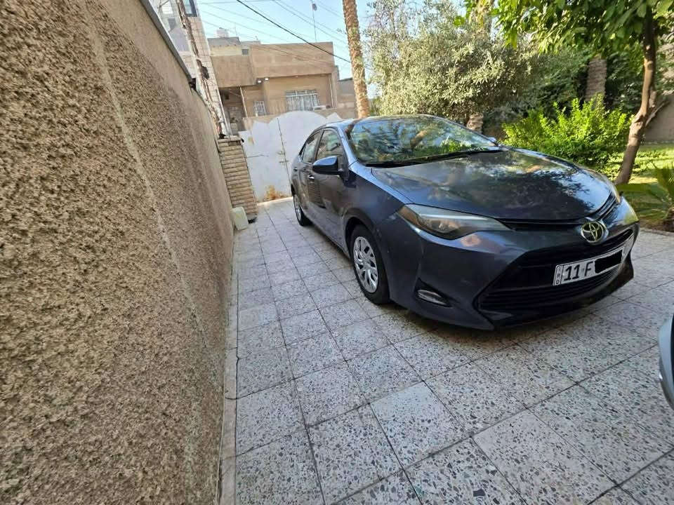 Corolla LE 2018
السيارة ماشية ٦٦ ميل 

المحرك VVT-I 1800

رقم بغداد الحديث 

هزه وسنوية جديدة 

ضربتهه خفيفه فقط البجم لا شاصي ولا دواخل مثل مواضح بالصور بيهه بارد بالعراق بالباب الخلفي

السعر: ١٣٨ ورقة بيهه مجال 

المكان: الكاظمية 

للاستفسار الاتصال على الرقم:***********
