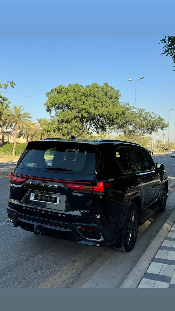 لكزس F سبورت • ٢٠٢٣ • رقم بغداد