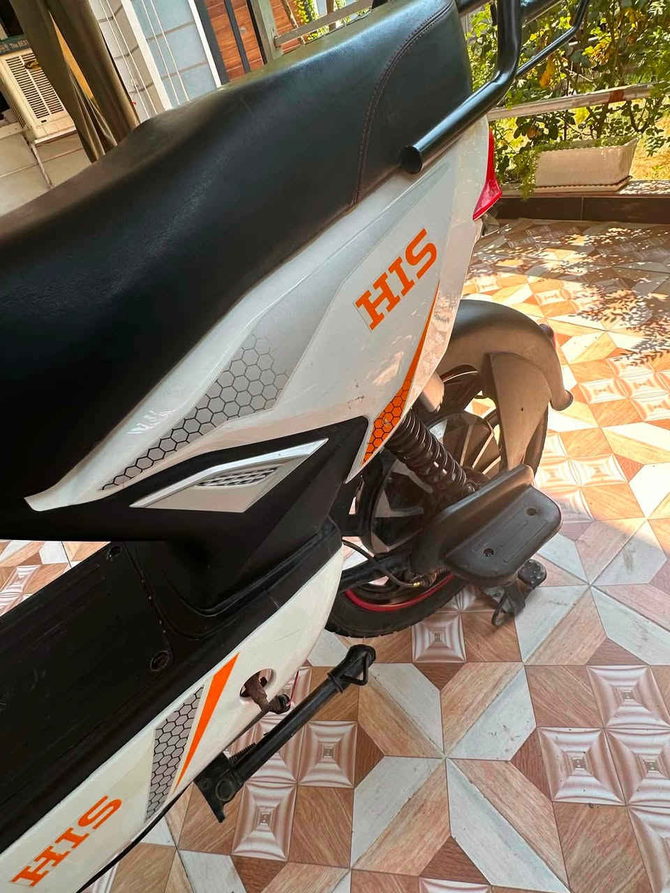 بـاسـكل شـحـن لـلبيـع نـضافـه100%خــمـس بـطاريـات
مـكـاني ديـالى بعـقـوبه بـهـرز…
لـلاسـتـفـسار
📞:***********

