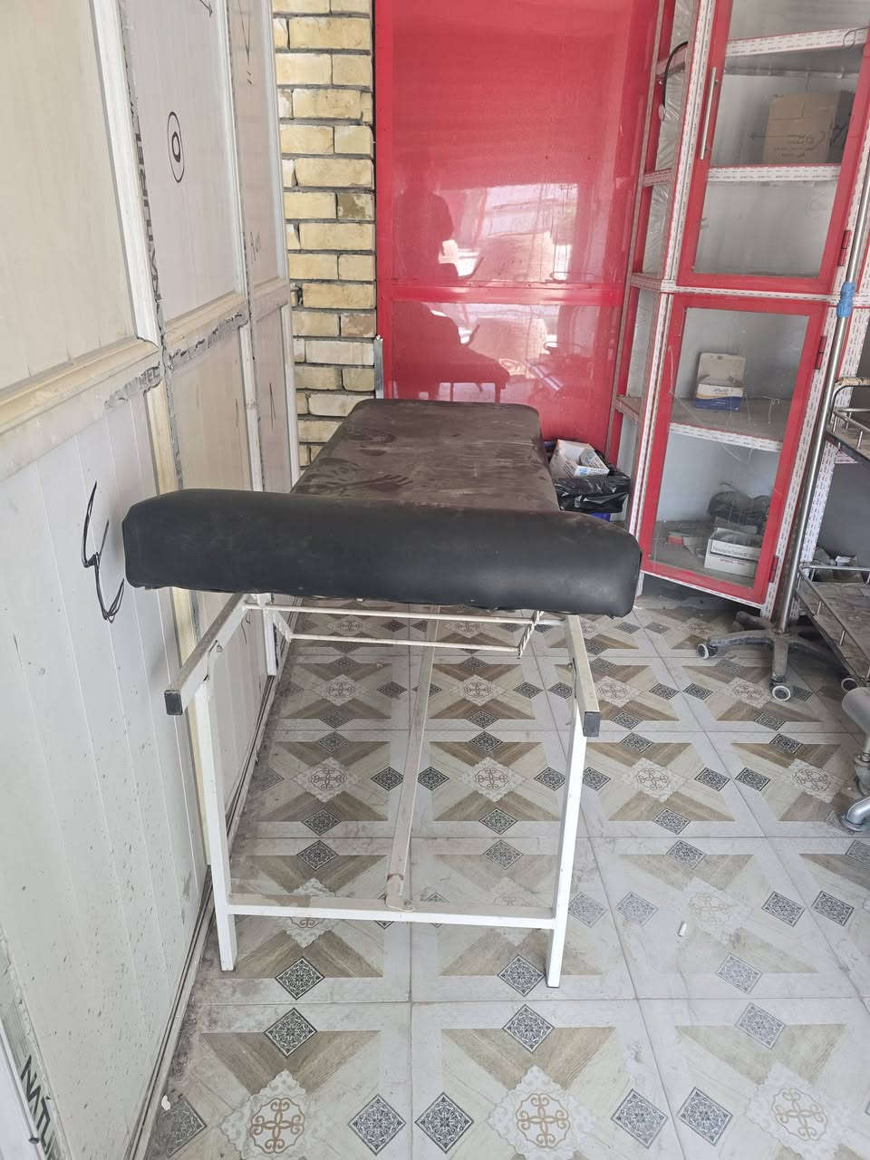 غراض عيادة تمريضيه كامله للبيع اليعجبه شي هذا رقمي ***********
عنوان بغداد وكلش جديدات
