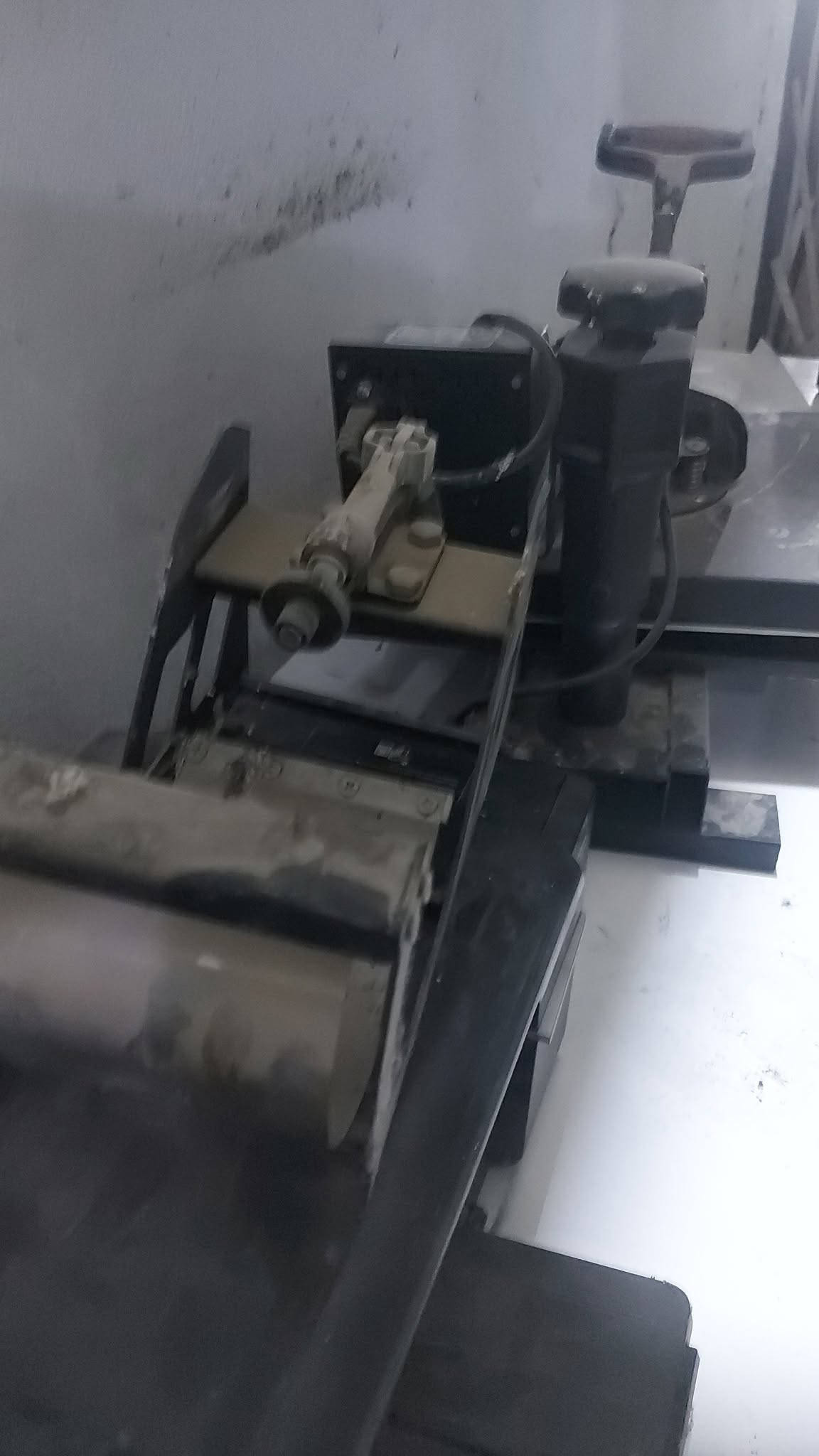 طابعه للبيع ابسون L805 سعر 300
وطابعه hp سعر 400
وجهاز ليزر 30سم * 20 سم 40واط 101 سعر 500
مقص ورق كهربائي 450V سعر500
ويوجد طابعه مال تشيرتات او دريسات مكبس حراري 6*1 سعر
100
وCNC 250/4.5*130 W سعر 35 ورق
الرقم ***********
العنوان كربلاء طويريج
ثا
