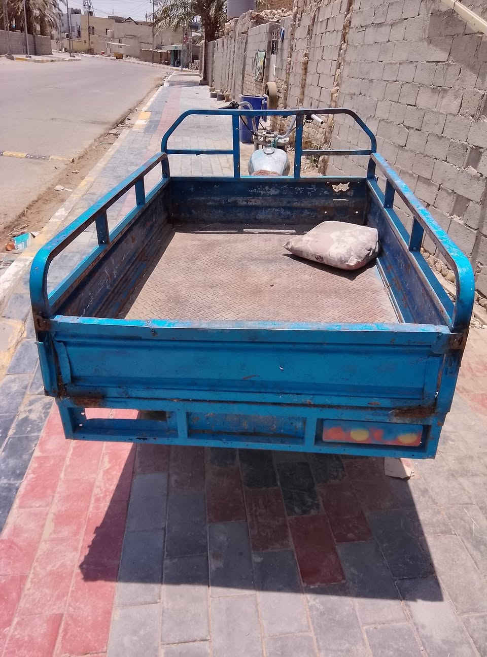سلام عليكم 
ستوته للبيع كلك كلك 
مكاني نصر 
انتصل وبيك خير ودلل 
***********
