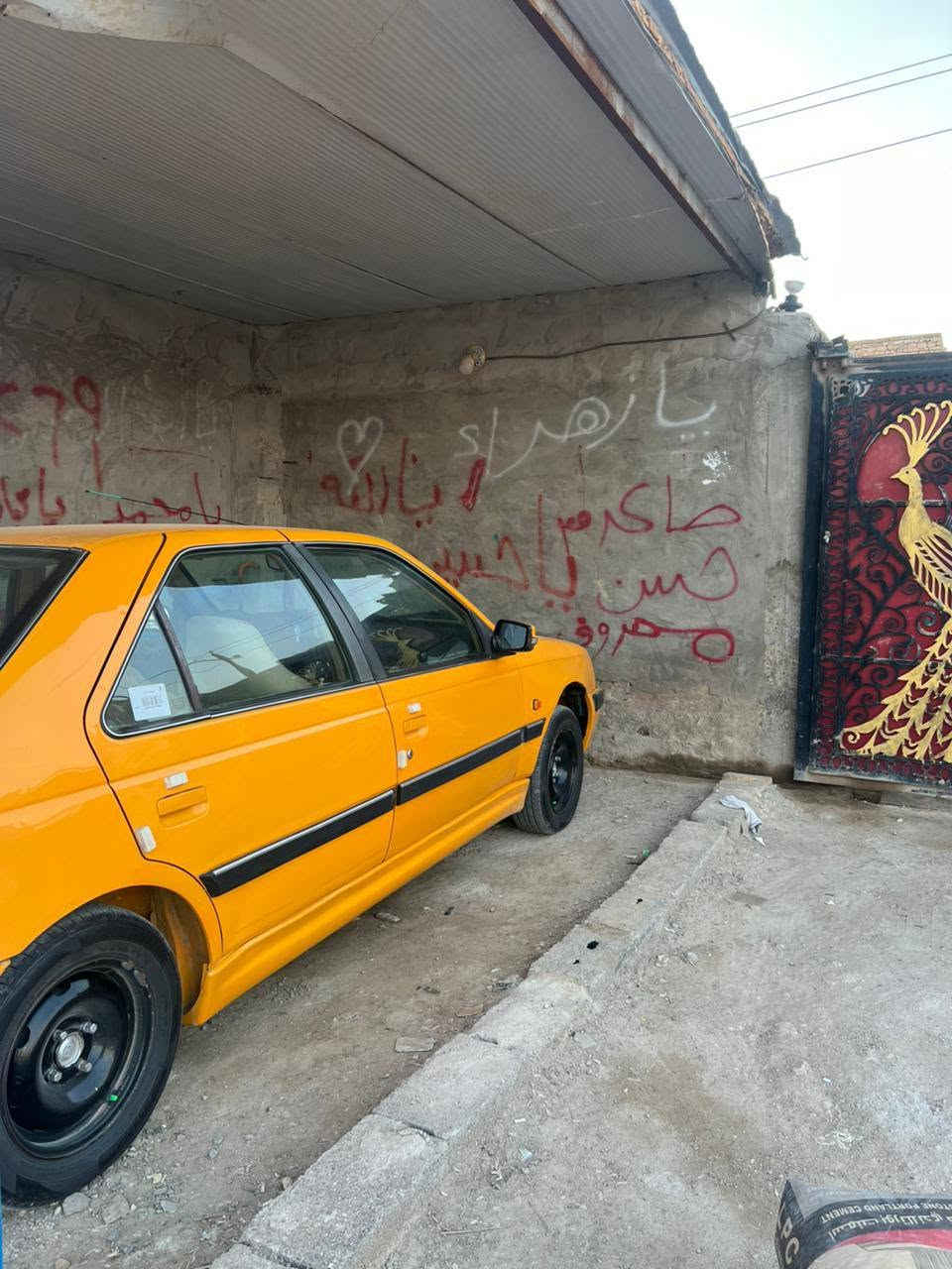 السلام عليكم بيجو بارص 18 للبيع سياره بيه جاملخ لايمن والباقي كفاله
مكينه كير تبريد جاهزه السياره مكانها دوانيه استفسار *********** ما متواجد عل نت
