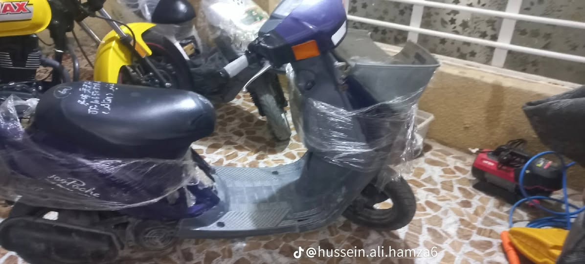 سلام عليكم دراجه بطه للبيع سعر 150 وبيها مجال هاذ رقمي ***********
