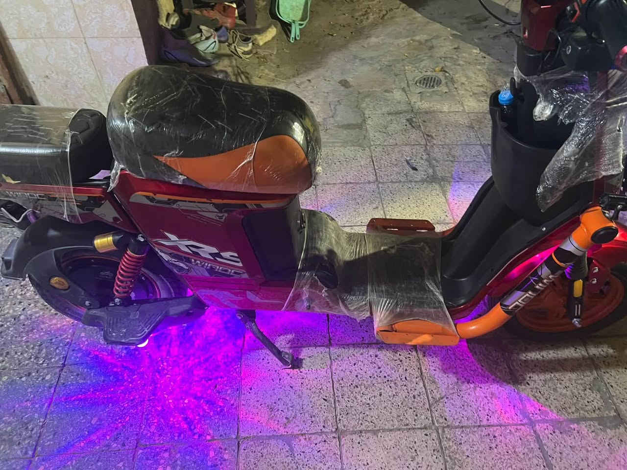 سلام عليكم
دراجه XR9كسر جديد مستعمله فقط ٤ايام وموجود وصل 
مكاني البصره الحيانيه شارع صنكر 
السعرررررر……460وبيه مجال حك الجيه 
تواصل واتساب فقط ***********
