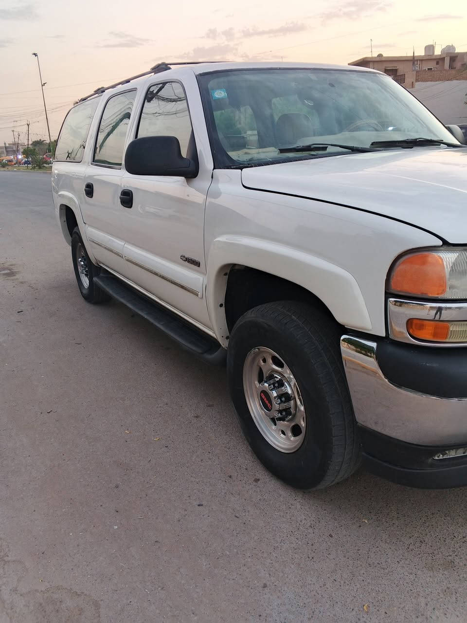 السلام عليكم سياره جمسي موديل 2001 بغداد خصوصي مشروع وطني مكينه 5300 گير 1000 سيارة جاهزة العنوان بغداد السعر 90 ورقة  الاتصال على الرقم ***********
