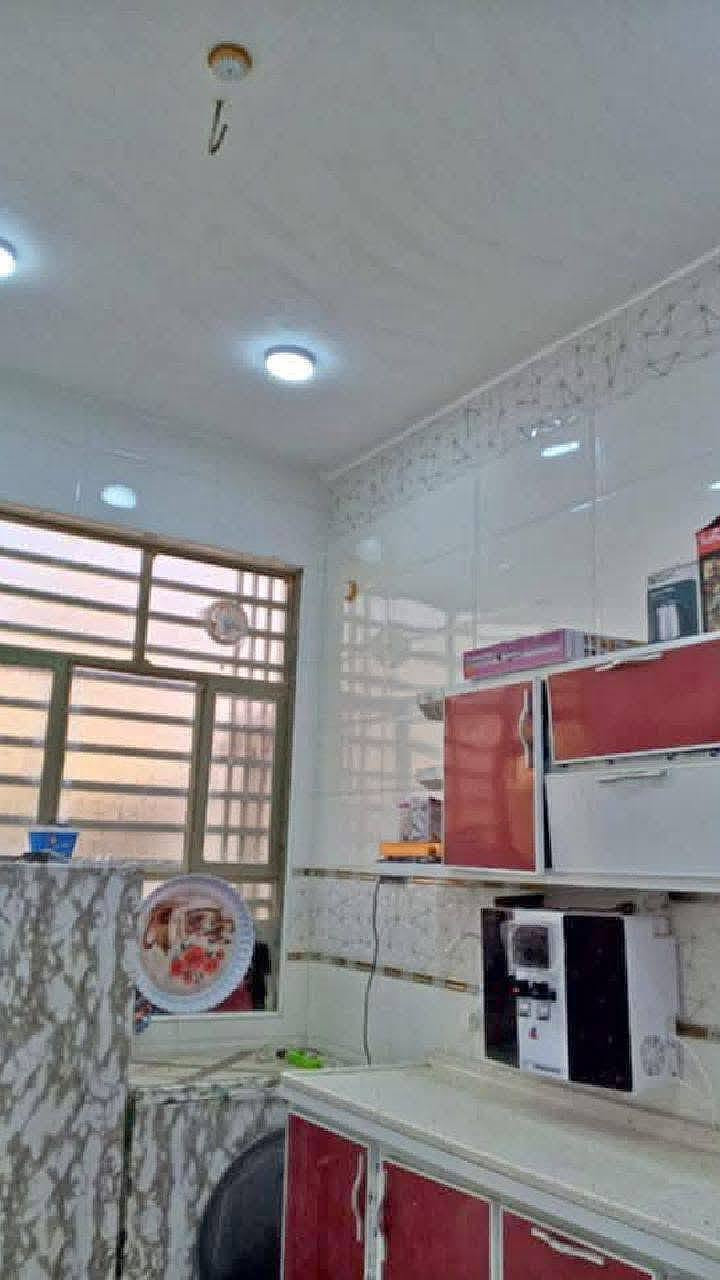 السلام عليكم
بيت للبيع في الكوفه حي ميسان  شارع الزوار المختصر  طابو زراعي سند 25 الأساس صب والسكف صب 

بيت كامل مكمل مكفول من كل جوانب 

مواصفات البيت مساحه البيت 115

غرفتين + صاله + استقبال + مطبخ + صحيات داخله وخارجيه + طارمه صغيره  تبليط شارع  ونت ضوئي 

وايضا ارضيه بورسلين + جدران سيراميك كامل مكمل كلشي ما عاوز ولا حبايه تجي تخلي غراضك وتكعد وانت مرتاح البال ..بناء حديث مال جناي 2025. السعر45 مليون وبي مجال للشراي 

للاستفسار مراسلة رقم 

‏‪/***********‬‏ ملاحظه اقساط ما نبيع /
