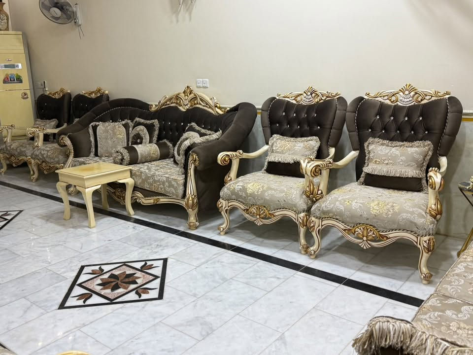 ٣ قنفات • ٦ كراسي • ٤ طبلات