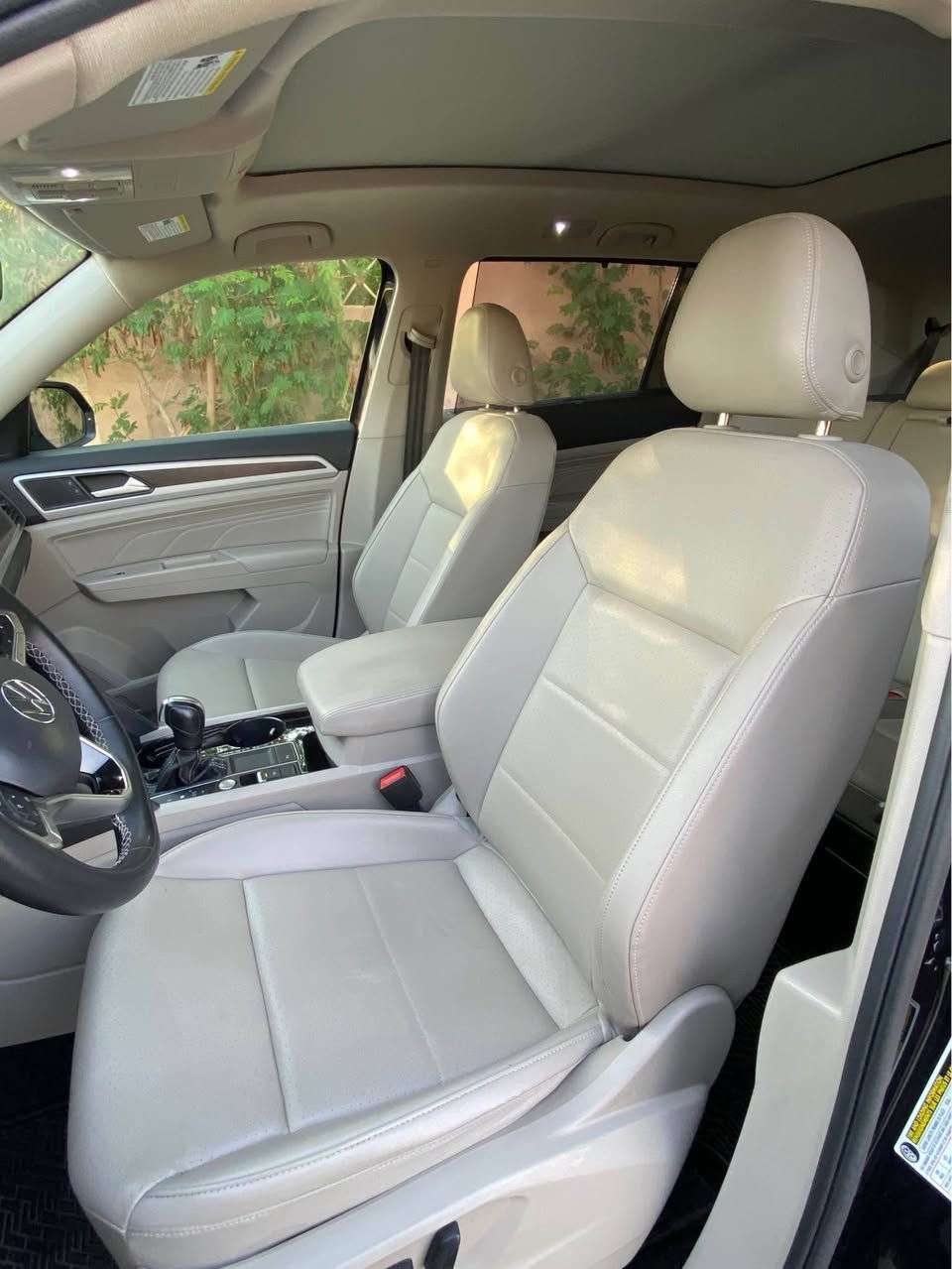مواسەفات :-    
پانۆراما ، گێچ ئەلیکترۆنی ، شاشە گەورە سیستەمی  car play،  ڕاداری پێشەوە و ڕاداری دواوە ، بەسمە و شەغال ، سێ ریز کوشن و ناو کرێمی و سندوق شەفت  و  light adaptive ، زۆر مواسەفاتی تر، سەیارەکە بێ کێشەیە و بە ناوی خۆمە تەنها ٢ پارچەی بۆیاغە لەگەڵ کەمێک بۆنیتەکەی ، سەیارەکە هەموو شتێکی بێ کێشەیە  ماوەی ڕۆشتنی سەیارەکە تەنها ( ٥٢ ) هەزار میل  ڕۆشتووە  نرخی (٢١٥) وەرەقە و کەمێک مەجال .

 بۆ پەیوەندی کردن :-  
ژ.مۆبایل :- *********** أربيل, العراق
