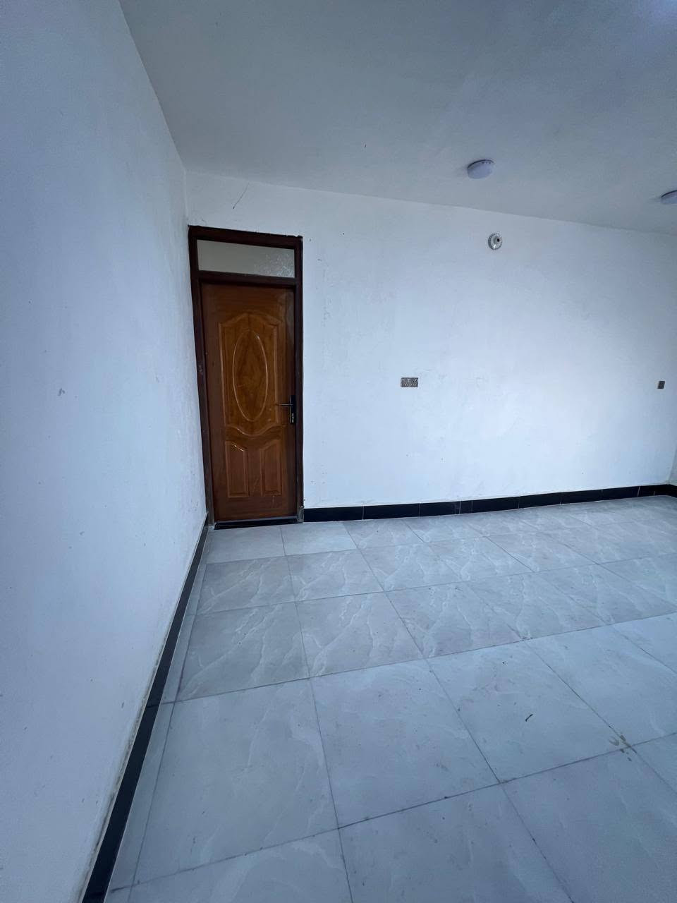 سلام عليكم بيت حي الرسول شارع المحطه  البيت زراعي طابق الاول غرف كبيره ستقبال صاله كبيره مطبخ طابق الثاني 2غرف نوم صاله صحيات مساحه 140
***********
***********
