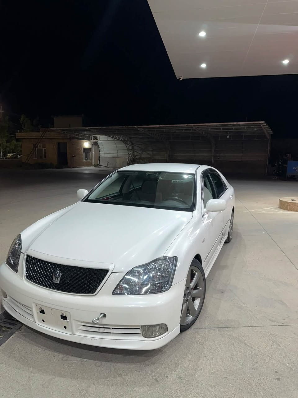 سەرەتا بەناوی خوای گەورە
Toyota crawn 182 
 شاهینە ١٨٢ بڕاوە بڕاوە 
٣ دوگمە بەسمە شاشە
١١٦ هەزار ڕۆشتوە
کۆدی هەیە  
بێدوکەڵ هەڵمی دەمی نیە
داژبوڵ زبرە ساج سورە ساجەکانی نەشکاوە  
نمونە لەجوانی هەموو قالبی وەک شوشە وایە بەس شوێن بڕاوەکانی بۆیاخە دەحمو لێدراوی نیە کەڤەر گۆاو نیە  
تەقەوڕەقەی نیە وەک تۆپ وایە بەس ساردی ئیش ناکا

٥٣ مەجال
شوێن ڕانیە 
***********
