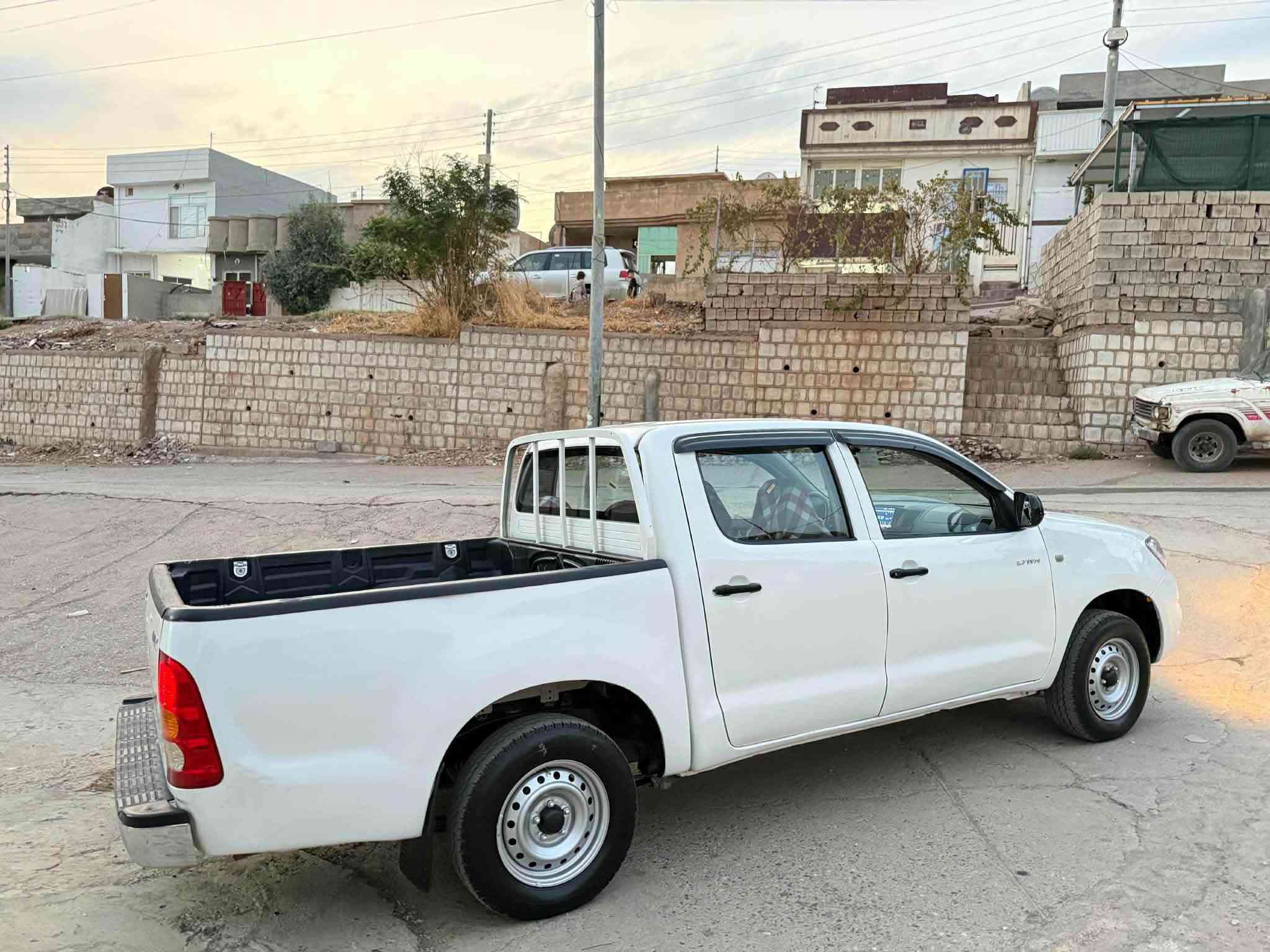 تويوتا مرزيا • ٢٠١٠ • ٢٥٥٠٠٠ كم