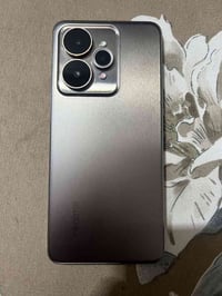 ريلمي 15 5G • ١٢ رام ٥١٢ • بطارية ٧٠٠٠mAh
