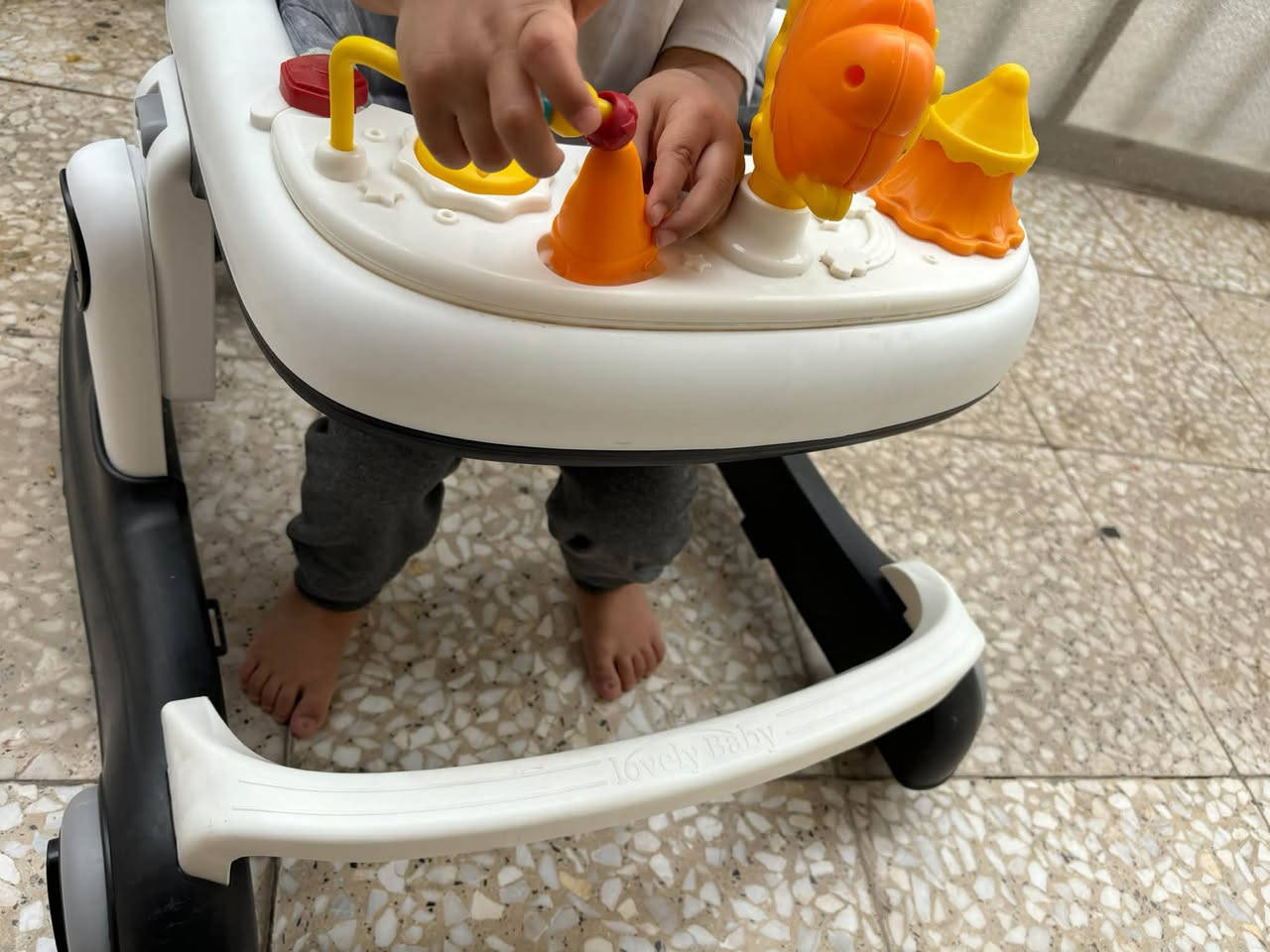 مرجوحه • مستعملة • محل موبايلات