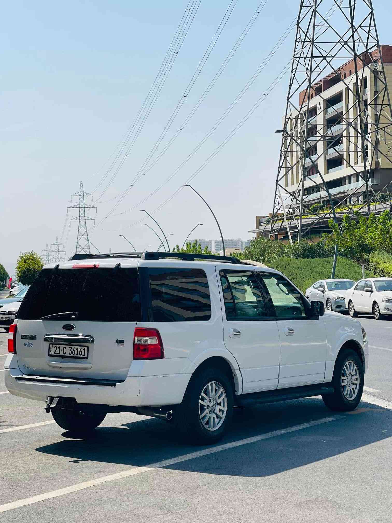 ***********
***********

فۆرد ئێکسپدەیشن 2013 
مواسەفات XLT فول - سڵاید -کوشن کارەبا 
ناوزەرد - 4X4 - تەبرید مەرکەزی -سێ ریز کوشن 
ئاوێنە کارەبا و هیتەر -پایدەر کارەبا -شاشە و کامێرا 
توڵی سەقف سێ پارچە - لایت عەدەسە و زینۆن
سەیارەکە زۆر پاک و بێ مەسرەفە سەیارەی خۆمانە تەنها دوو دەستی کردووە هەردوو سویچی شەریکەی لەگەڵ ماوە سپێری دانەبەزیوە کامل سێرڤسی کراوە و لە هیچی نەقس نیە زۆر بە پاکی راگیراوە و خزمەت کراوە هەمووی گیانی تازەیە بە نسبەت بۆیاخ 
تەنها پارچە و نیوێکی لەسەر شوخت بۆیاخە
 بێ ناوگرت دەرگای دوای سایەق لەگەل دەرگای دوای سەکن نیوەی سەنەوی و هەزەی تازەیە  پاتری و رۆن و بانس هایدرۆلیکی گێر و فیت پەمپ و نۆزلی تازە گۆراوە کامل بە مەعنای کەلیمە سیرڤسمان کردوە 
نرخی ١٤٢ گەڵا
لە سلێمانیم 
***********
*********** السليمانية, العراق
