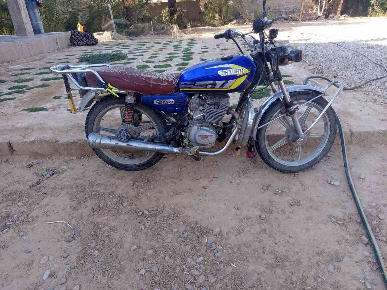 السلام عليكم 

ماطور للبيع او مراوس وانطي فرق 

ماطوري معمر جديد نضيف شغال اول هندل تايرات جدد چوابه جدد 

اتصل ما متواجد عل خاص ***********
