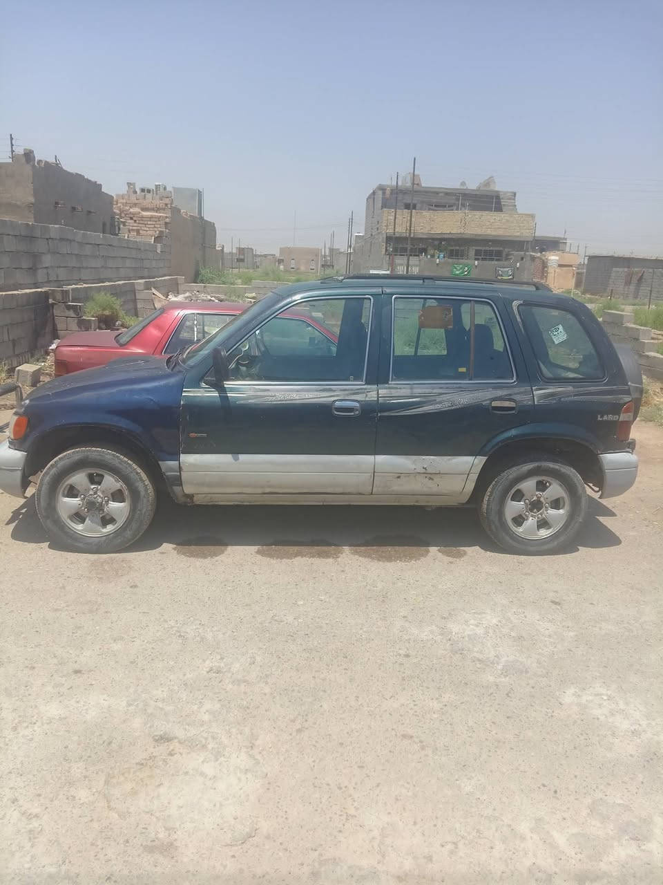 كيا سبورتج ٩٣ للبيع السعر 32 وبيها مجال العنوان بغداد حسينيه المعامل مقابل معمل غاز الرصافه رقم الهاتف ***********
