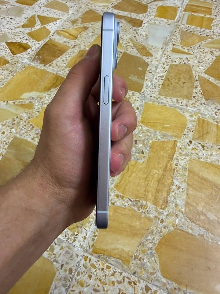 السلام عليكم
📱 للبيع iPhone 15 عادي
اللون: [ابيض]
السعة: [128 GB]
الجهاز: [مستعمل]
البطارية: [85]
الحالة: نظيف جداً99% وبدون أي عطل وتر بروف
الملحقات: [الكرتون/الشاحن...]
📩 للتواصل: ***********
