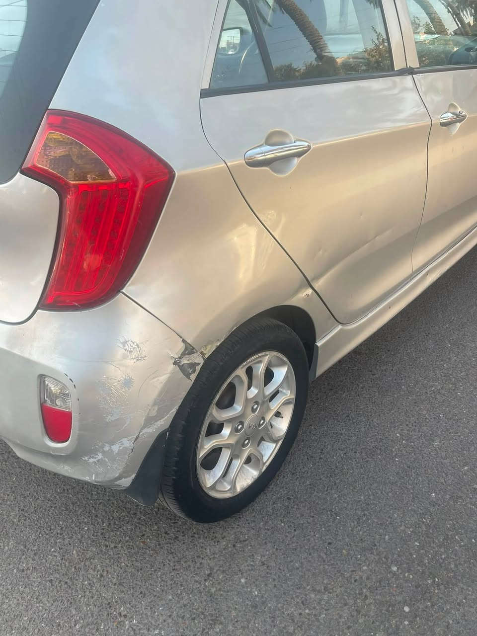 كيا بيكانتو موديل ٢٠١٤ محوك ١٤٠٠ رقم بغداد بيهة اربع قطع صبغ وشرية جاردة كير مكينة صدر تبريد السعر ٦٩ للستفسار *********** بغداد حي الجامعة
