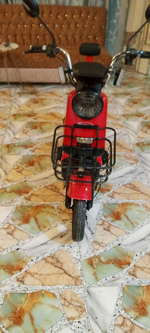 السلام وعليكم دراجه شحن حجم ١٤ دراجه نضيفه مابيهه شي رايدهه ٢٧٥ الحفريه ماموجود فيس خابر وادلل ***********
