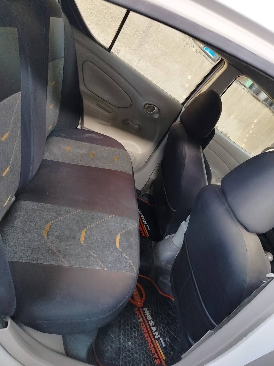 سلام عليكم
نيسان سني هندي بليته زركه 
موديل 2018
بيهه فقط بنيد امبدل والجاملغ الايمن صبغ بدون ضرر
مكينه كير كفاله 
سنويه 2030
ماشيه 196الف
تبريد الفان بي صوت 
صدر جديد 
السياره جاهز الله شاهد 
السعر 83وبيهه مجال 
العنوان/بغداد الحريه 
رقم الهاتف ***********
رجأ الموشراي لا يتصل

