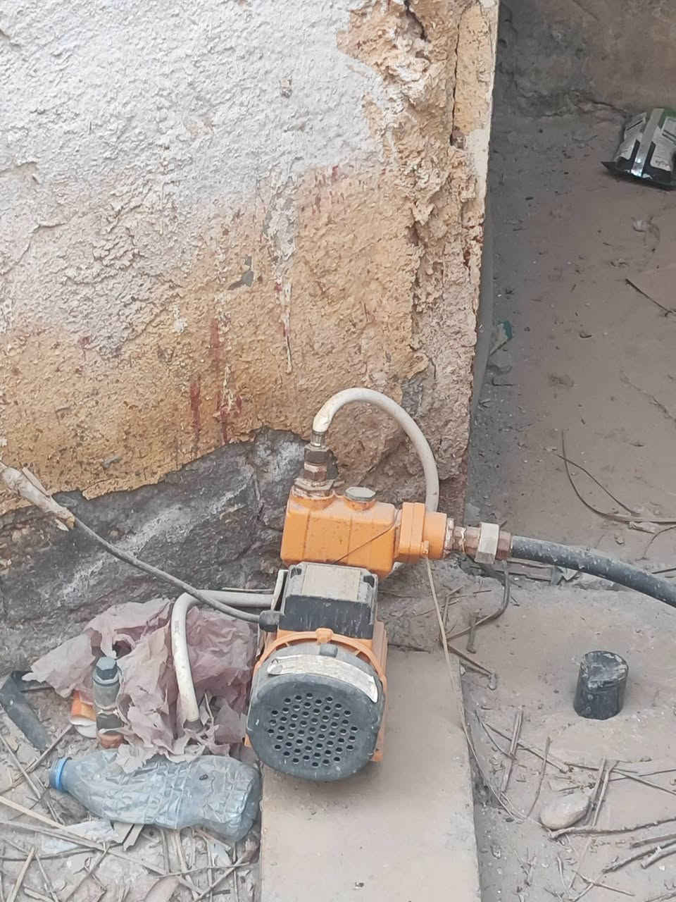 يالله بيت للبيع بالبكرلي الثانيه منطقة البوفارس طابو زراعي سند 25 تحويل مباشر او اقرار 
مساحه 100 متر 
يحتوي على غرفتين وكلدور ومطبخ وصحيات وحمام داخل وخارج 
البيت محتاج شغلات بسيطه جدا 

السعر 25 وبي مجال 
لليرغب بالشراء او عرض عقاره للبيع او الايجار  مراجعة مكتب عقارات حسين المعموري الكائن في البكرلي قرب جامع سلمان المحمدي على اليمين 
او الاتصال على الرقم *********** او واتساب
