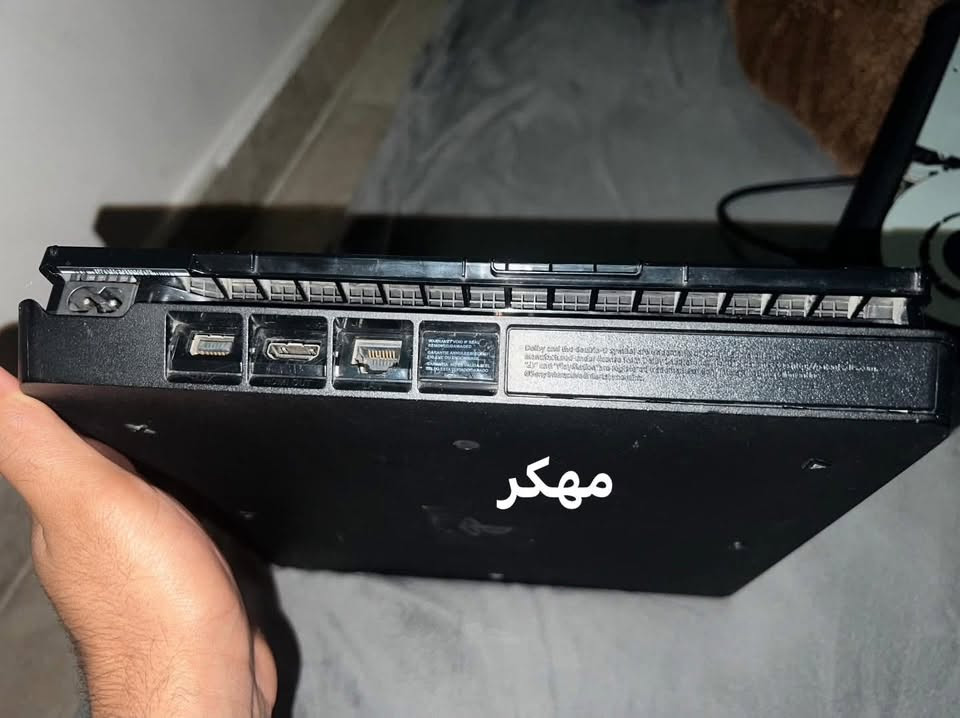 بلي 4 برو عدد ٢  بيع شلع
1- الأول مهكر نظام ١٢.٥٢ بي ١٠ العاب الهارد حجم ٥٠٠ نظافة ٩٠ بالمية موضح بالصور مبدل معجون حرارة فقط شغال ١٠٠٪؜

2- الثاني اونلاين نظام ١٣،٥٢ حجم ٥٠٠ نظافة ٧٠ بالمية جهاز مفتوح مثل ما موضح بالصور شغال١٠٠٪؜

3- جوستكات عدد ٥ شغالات بيهن اصلي غير اصلي ما اعرف واحدة منهن تشتغل فقط عالكيبل 

4- اقراص عدد ٦ نظيفات 

5- يو بي اس حجم ١٥٠٠ بطاريات جديدة شادهن مع ستاند واحد يشحن جوستكات ثنين ومروحة 

6- هارد خارجي حجم ١ تيرا 

السعر شلع ٥٠٠ قفل قفل بيع الكل

العنوان بغداد الأمين الثانية ***********
