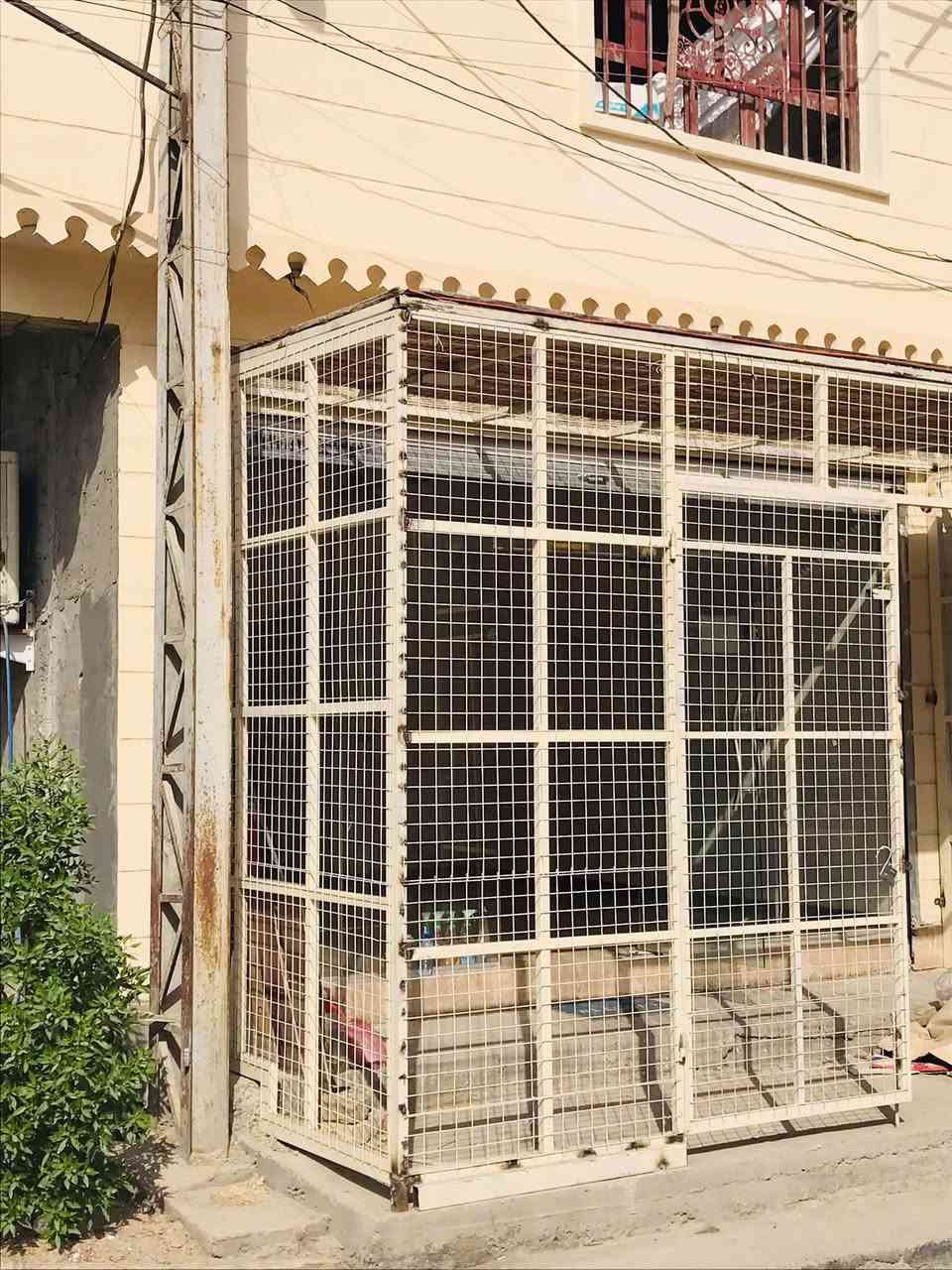 محل للايجار • منطقة الشعب • ٤٫٥×٦٫٥م