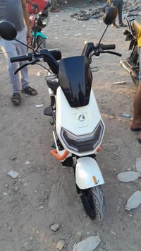 سعر 225 و بيها مجال   مكان بغداد الغزاليه .. ماكو توصيل   التواصل 0778...