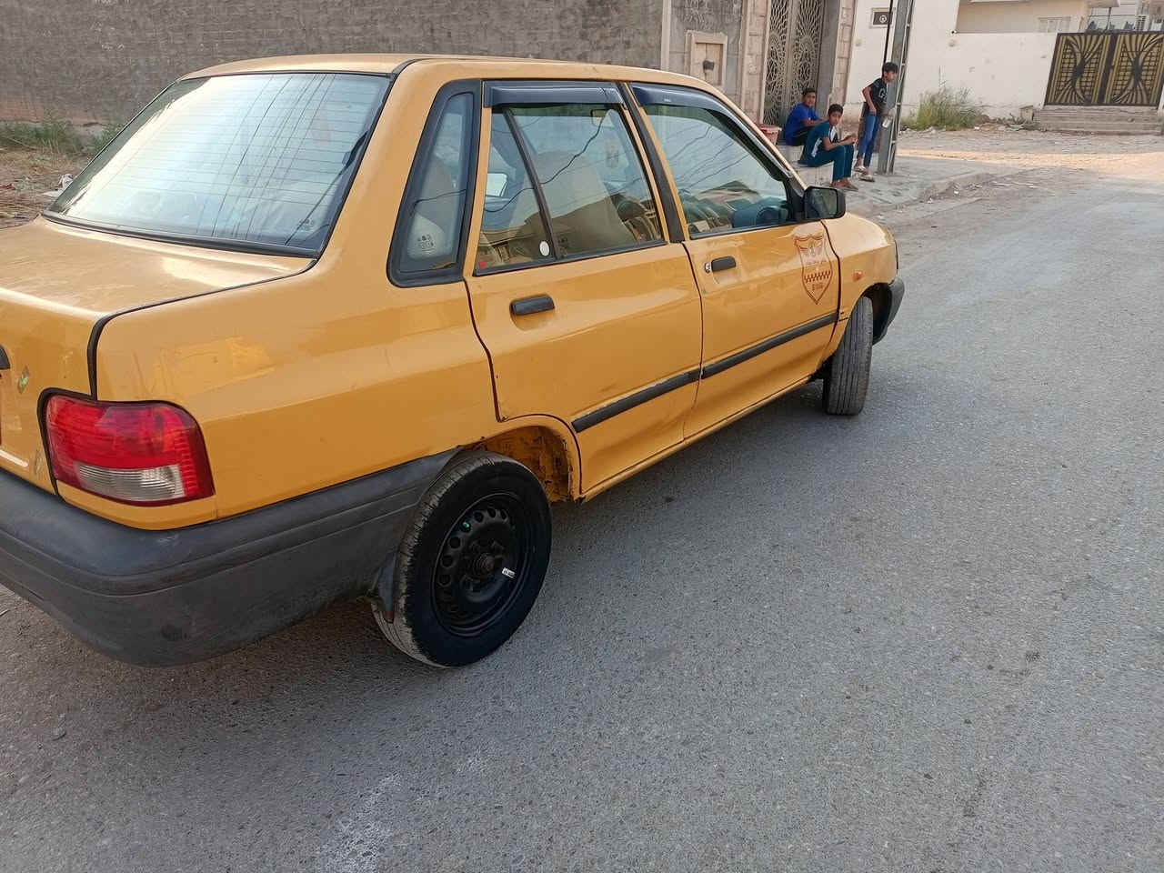 سايبه موديل 12 مكينه وكير خير من الله مصفره هيه وغرامات سنويه جديده كهربائي كلها شغاله تبريد عاطل رقمها الإنكليزي باتري جديده جاملغ اليسره مبدل شواصي واحد معمره تعمير حلو السعر 20 وبيه مجال ***********
