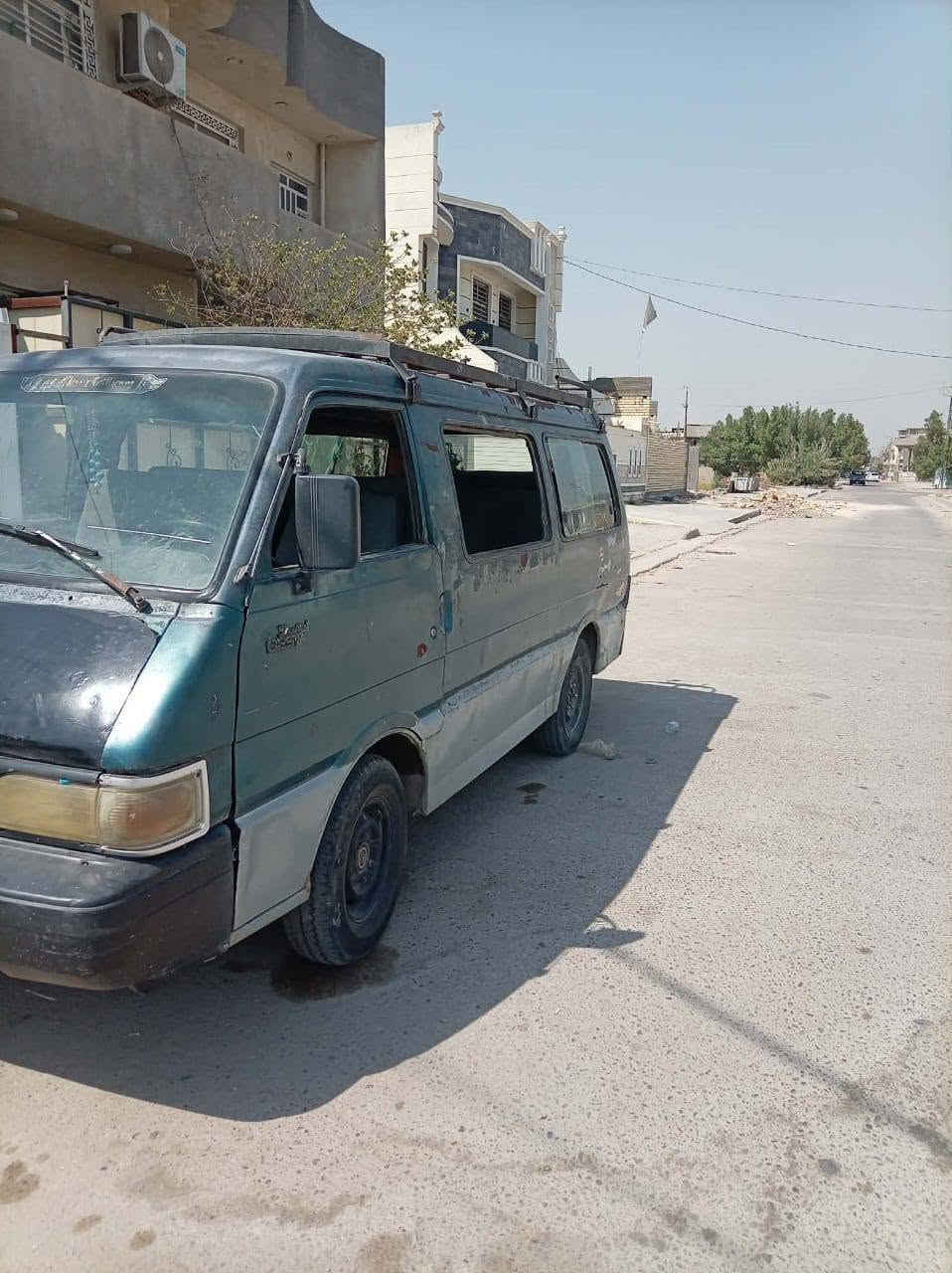 السلام عليكم اخوان كيا بستا زيتوني رقم بغداد تحويل مباشر محرك جديد سعرها قفل ١٥ ورقه للاستفسار اكثر *********** غير متواجد عالفيس علما السياره مكانها المحموديه
