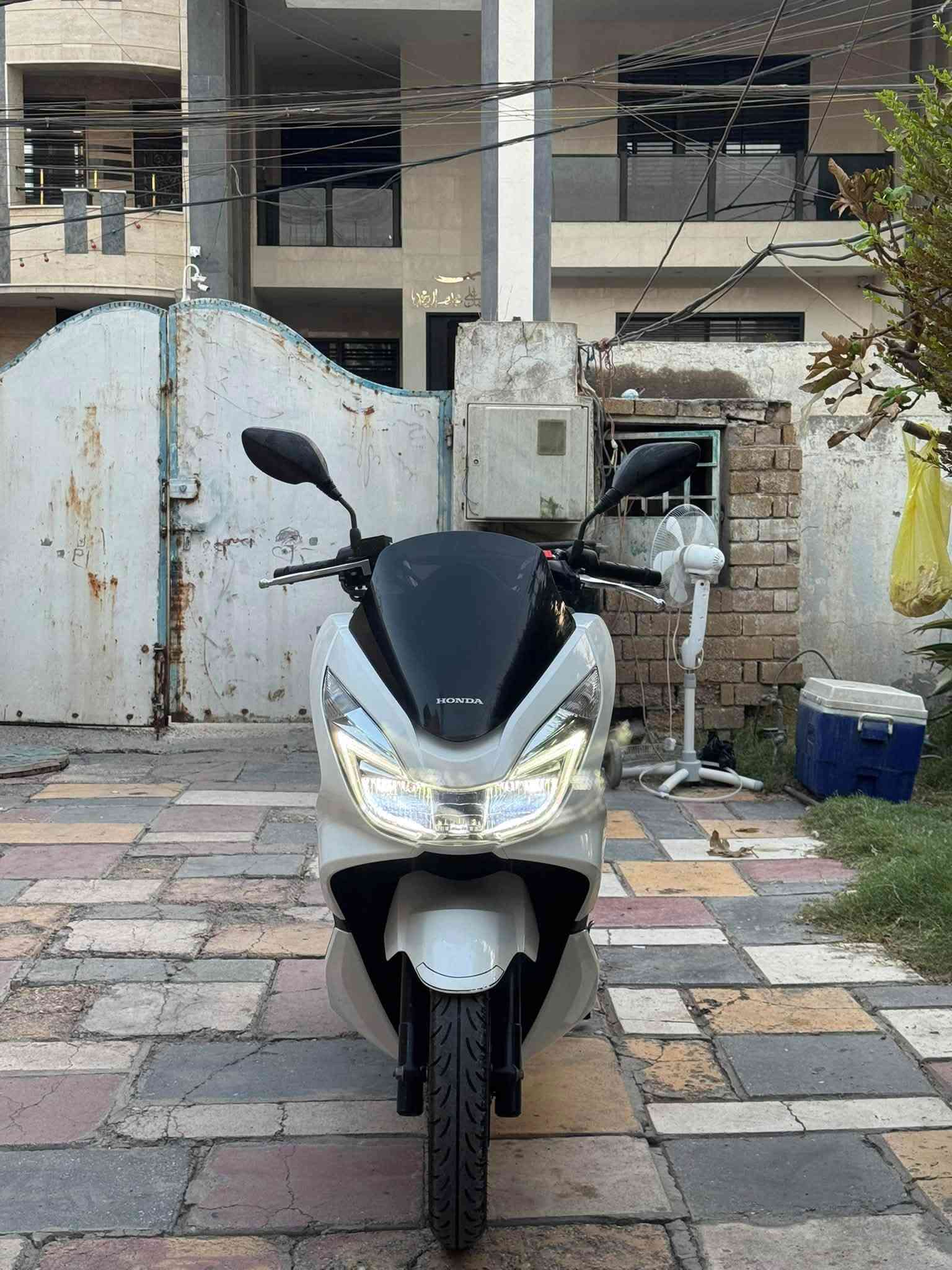 سلام عليكم للبيع PCXجيل الثاني
ياباني حرف JFماشيه 20الف وبلمزاد 19دراجه رمبه مصار فتره من نزلته مكينه 125اوراق المزاد موجوده شرط كفاله عامه كفر ومكينه سعر 21 ورقه وبيه مجال حك الجيه مشتراته 23 للاستفسار ***********بغداد حي القاهره
