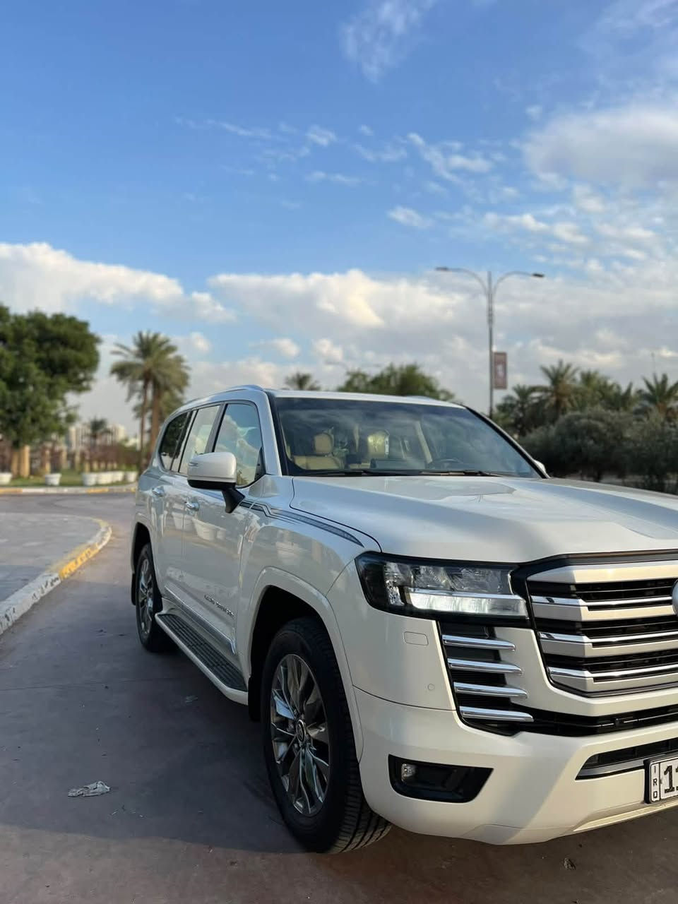 سلام عليكم
لاندكروز GXR 2023 
توين تيربو 
ساز 
ماشيه 57 الف 
مكفوله
السعر 65500
***********
موقع السياره بغداد 
الفحص بالمنشور
