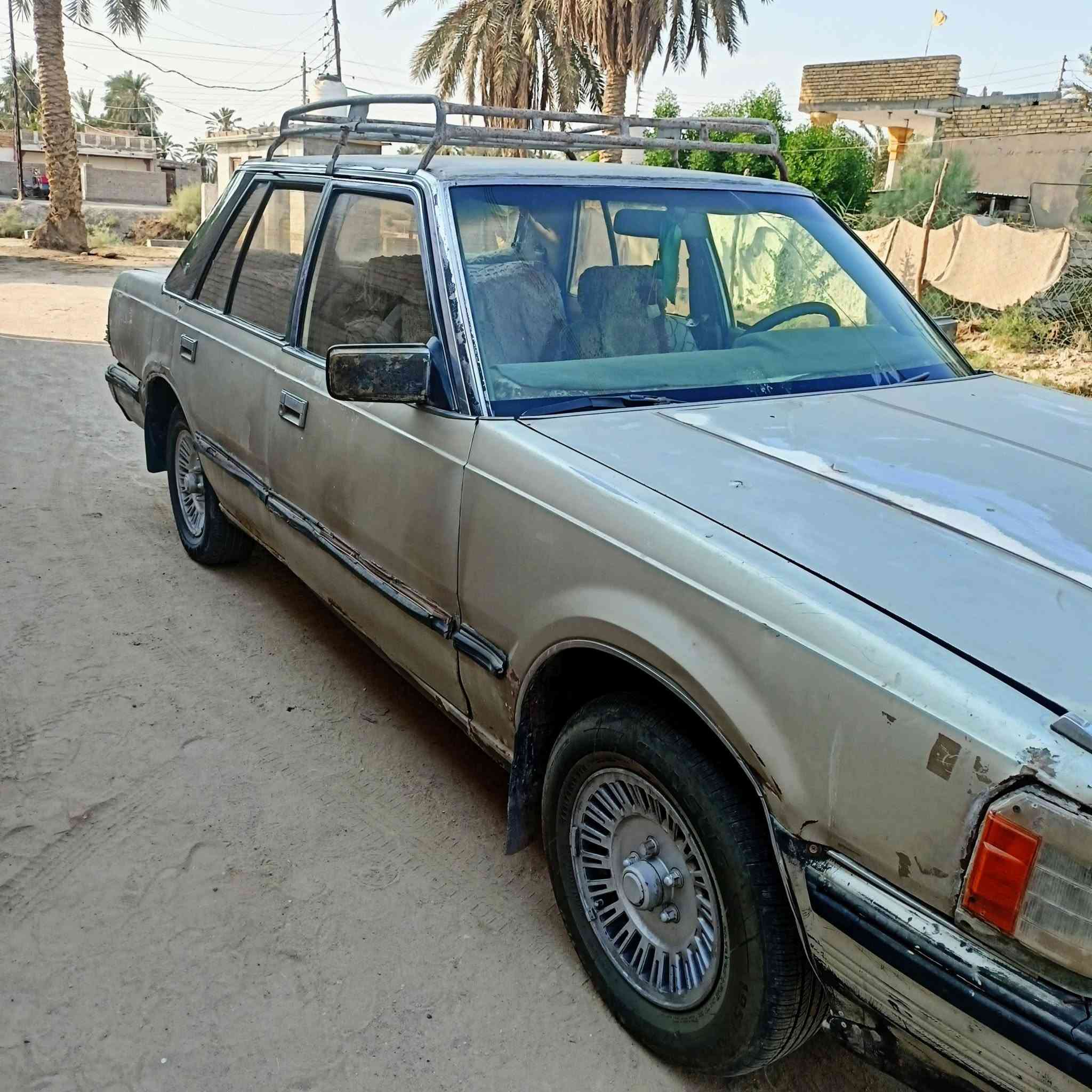 سياره سوبر 85للبيع
السياره شوفت عينك السعر 25 وبيها مجال 

المكان الناصريه سوق الشيوخ 

التواصل ع الرقم 

***********

نص مكتوب في الصور:
- FRIDAY
