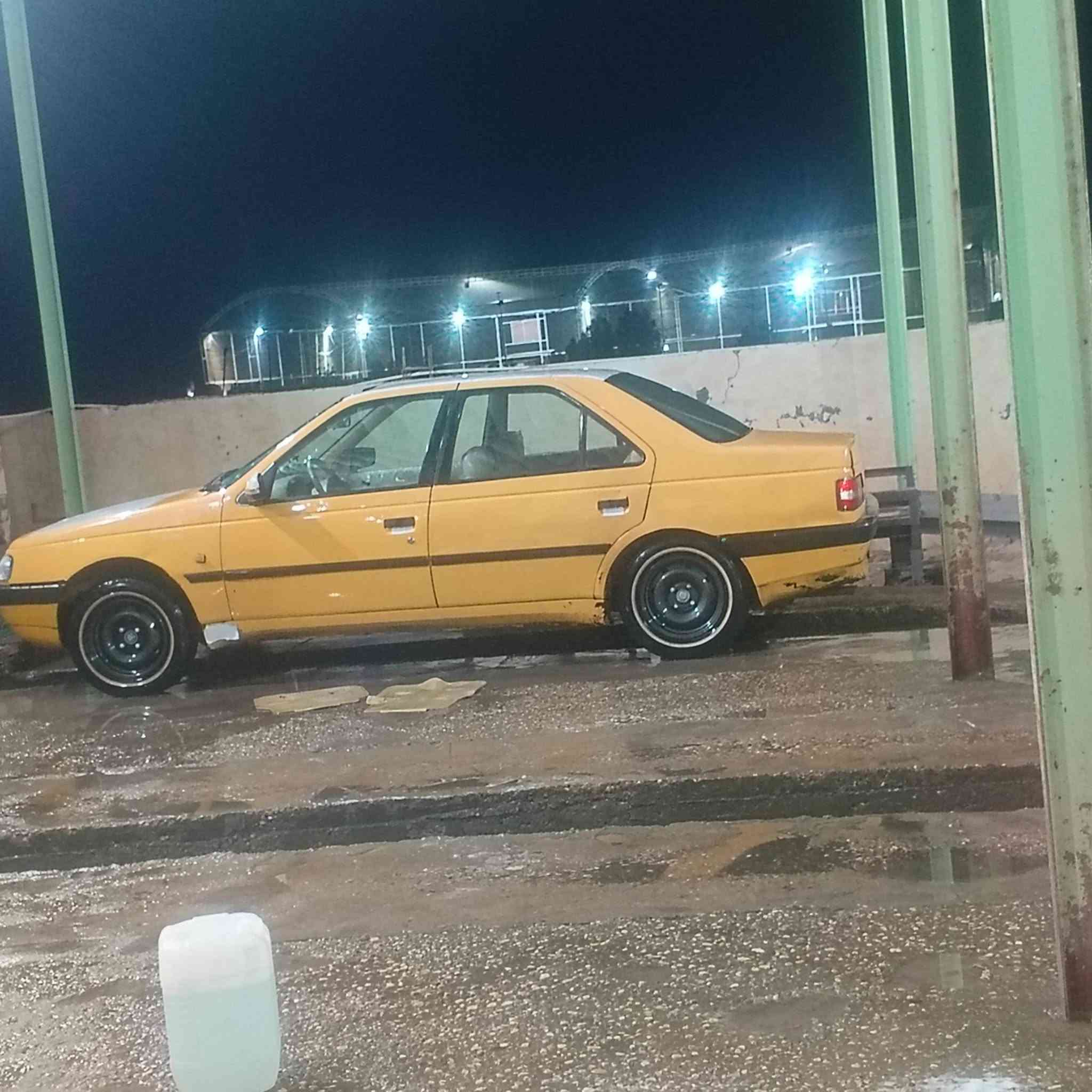 سياره بيجو 405 للبيع جاهزه السياره مكينه وقير فرنسي سياره ضربتها شبر من باب الوراء الس سياره حلوه جاهزه مصفره هيئه وغرامات سياره رقم بغداد ومالكها بالديوانيه ونداور ثاني يوم مشروع وطني سياره حلوه وجاهزه ما نقصها كل شيء تخم تاير جديد سياره جاهزه عنوان الديوانيه السعر 24 وبيها مجال رقم الهاتف @***********
