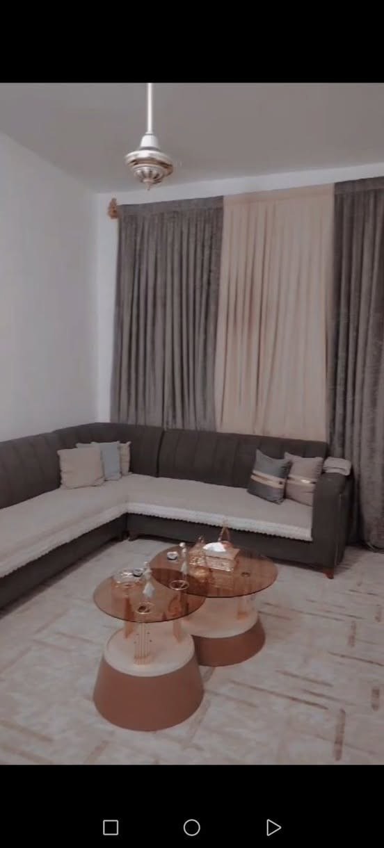 ديوان • ١٠ مقاعد • ما بيه ضرر