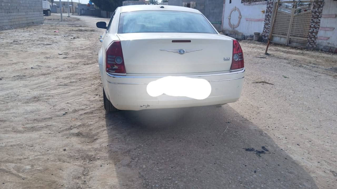 سلام عليكم اوباما 10للبيع مكينه3.5بيها ضربه بسيطه بلجاملغ الخلفي الايمن تبديل الجاملغ  لامامي لايمن مكفوله من الضربه القويه والعيب الشرعي الغود وشواصي مكفوله وسونار مرفق وي الصوره سيارة رقم بغداد راعيها يمي مداور ثاني يوم سعر 115وبيه مجال مكان الناصريه الشطره رقم تصال  ***********
