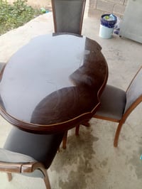 ميز طعام • ٤ كراسي • صاج اصلي