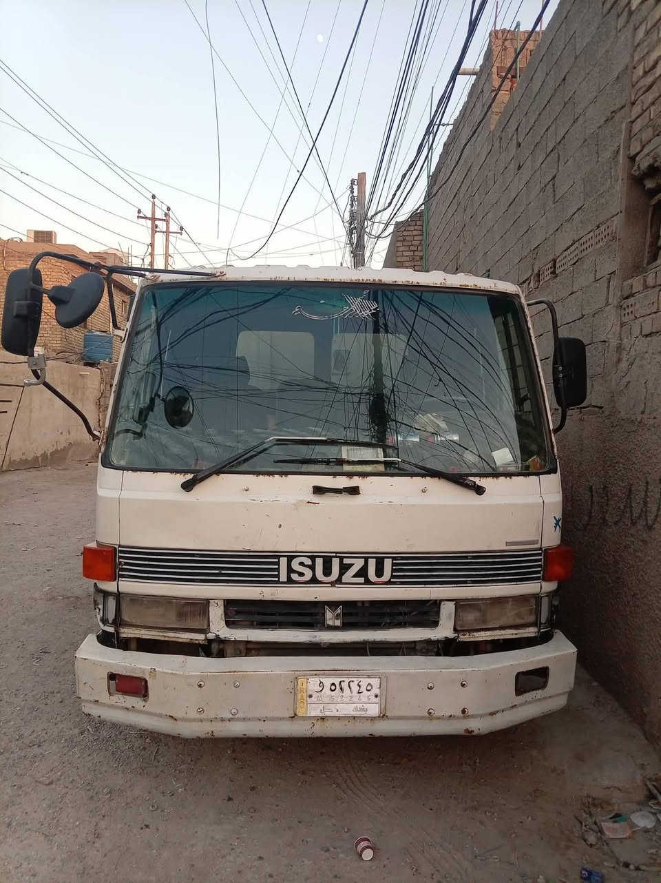 سلام عليكم ازوزه للبيع موديل ١٩٩٢ محرك جديد تخم تاير بدي جديد بياع مستعجل الاتصال *********** مكان بغداد مكلف بالنشر

