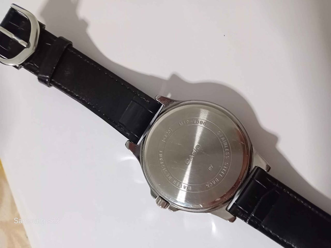 للبيع – ساعة CASIO أصلية ⌚

ساعة CASIO أصلية موديل MTP-V300L-1AUDF، بحالة نظيفة جداً واستعمال خفيف.

✅ أصلية ومضمونة
✅ معها العلبة والكارتون والكتالوج
✅ كفالة موجودة
✅ ستانلس ستيل
✅ مقاومة للماء
✅ سير جلد أسود
✅ كرونوغراف
💰 السعر: 100,000 دينار عراقي فقط

📦 يتوفر توصيل
للحجز راسلنا واتس*********** أربيل, العراق
