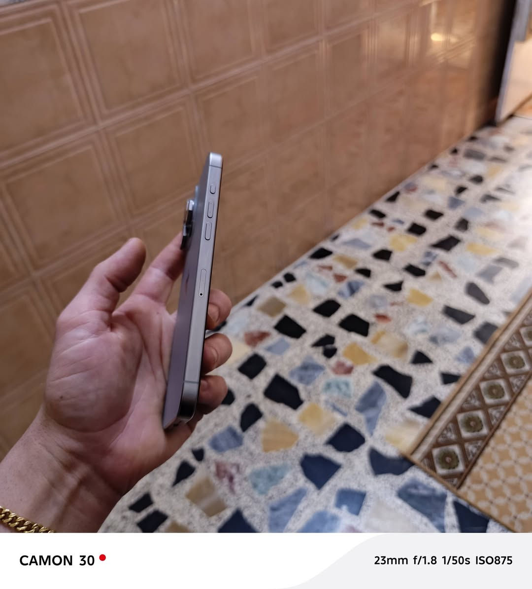 ايفون ١٥برو ماكس ماستر AAA ذاكره ٢٥٦وبطاريه ٨٥جهاز ما مفتوح ابد بس بي نقطتين بشاشه وممثرات نهايا عبالك كلشي مبي وسبب لوكعه في ايدي واكف نضافه جهاز ١٠٠/١٠٠مكاني بغداد السعر ٧٠٠ قفل ***********

نص مكتوب في الصور:
- CAMON 30 23mm f/1.8 1/50s ISO917
- CAMON 30
- 23mm f/1.8 1/50s ISO589
- 23mm f/1.8 1/50s ISO875
- 23mm f/1.8 1/33s ISO746
- CAMON 30  23mm f/1.8 1/33s ISO697
- CAMON 30 23mm f/1.8 1/50s ISO190
- CAMON 30 23mm f/1.8 1/50s ISO196
- CAMON 30 23mm f/1.8 1/50s ISO691
- CAMON 30 23mm f/1.8 1/33s ISO946