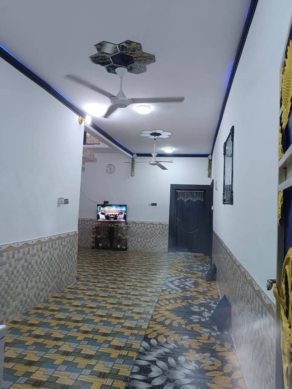 بيت للبيع مساحه200م نضيف 
طابق واحد بتضحيه قرب مدرسه قبضه الهدى 
بناء 2019عكاده السعر145مع المجال القليل 
للاستفسار ***********وساب📱
للاستفسار ***********اتصال☎️ 
‏استعمل هذا الرابط للانضمام إلى مجموعتي في واتساب: https://chat.whatsapp.com/E92C2GowQ80KB16GT6T9l7?mode=gi_t ناصرية, ذي قار
