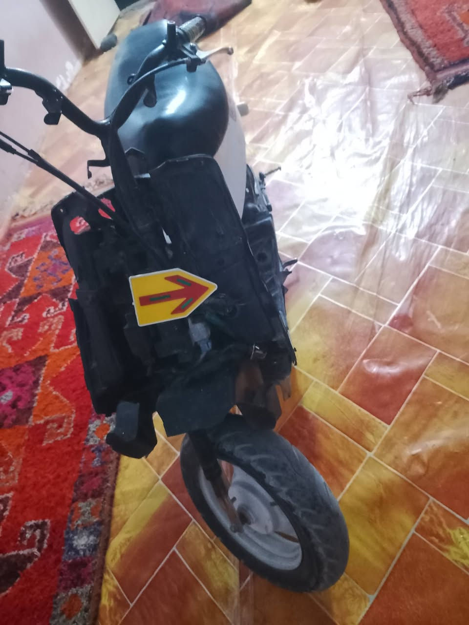 السلام عليكم دراجه بيجو للبيع دراجه حلوه ما نقصها اي شيء شلعتها حلوه السعر 120 وبيها مجال حق الجيه مكاني كربلاء حي النصر شارع الملعب *********** اتصال
