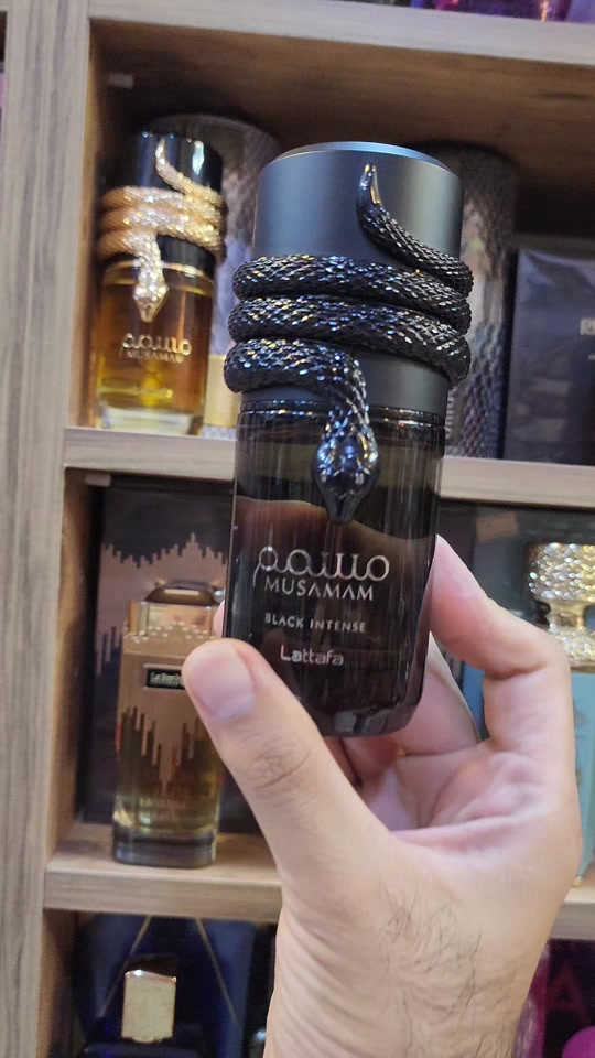 مستحضرات تجميل • مكياج • عطور