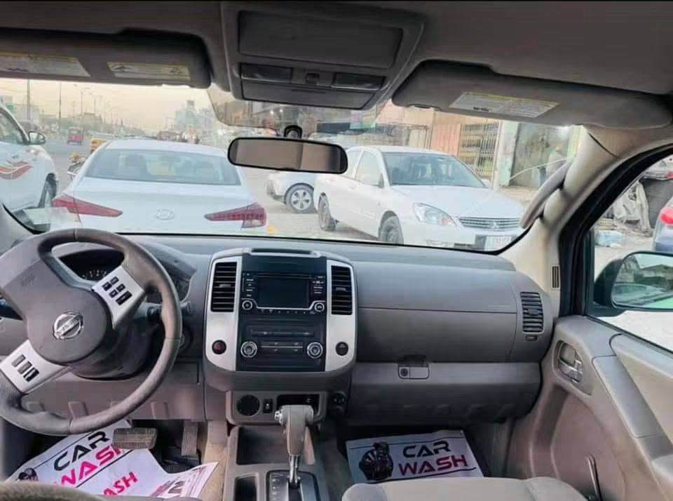 نيسان فنتيره 2018 للبيع
قماره وربع الربع بيع  أو مراوس حسب الرغبة مع الفرق
مكينه كير تبريد خير من الله 
تخم تاير جديد خط ابيض 
رقم الشاصي مرفق بلصور 
مكانه الدوره ابو دشير 
***********
