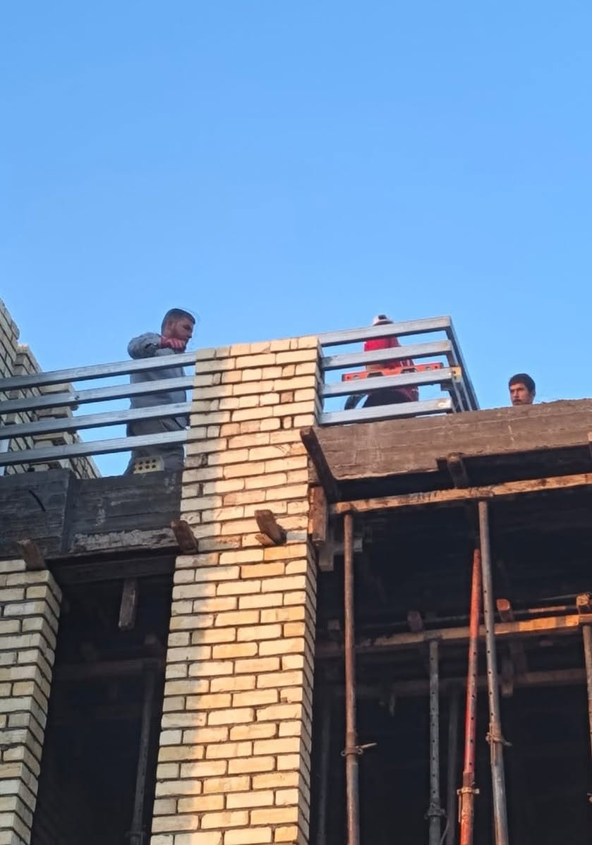 سلام عليكم ورحمة الله وبركاته
كادر ابو ايمن للمقاولات العامه في بغداد الصابيات لكافه أعمال البناء والنجاره لتجهيز كافه المواد كافه طابوق رمل اسمنت شغل درجه اولى في ال ٧الاف بالقرب من الجمع السكني تاريخ اليوم 2026 /9/8رقم الهاتف والاستفسارات /***********
