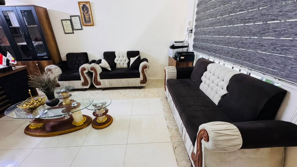 قنفات منزليه العدد 5 قطع
2 كبار

1 وسط

2 صغار

السعر 350 الف وبي مجال ونضيفات جدا. الفحص قبل الشراء

العنوان كركوك حي الواسطي

الرقم ***********
